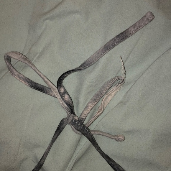 Brandy Melville cropped halter top - Picture 4 of 4